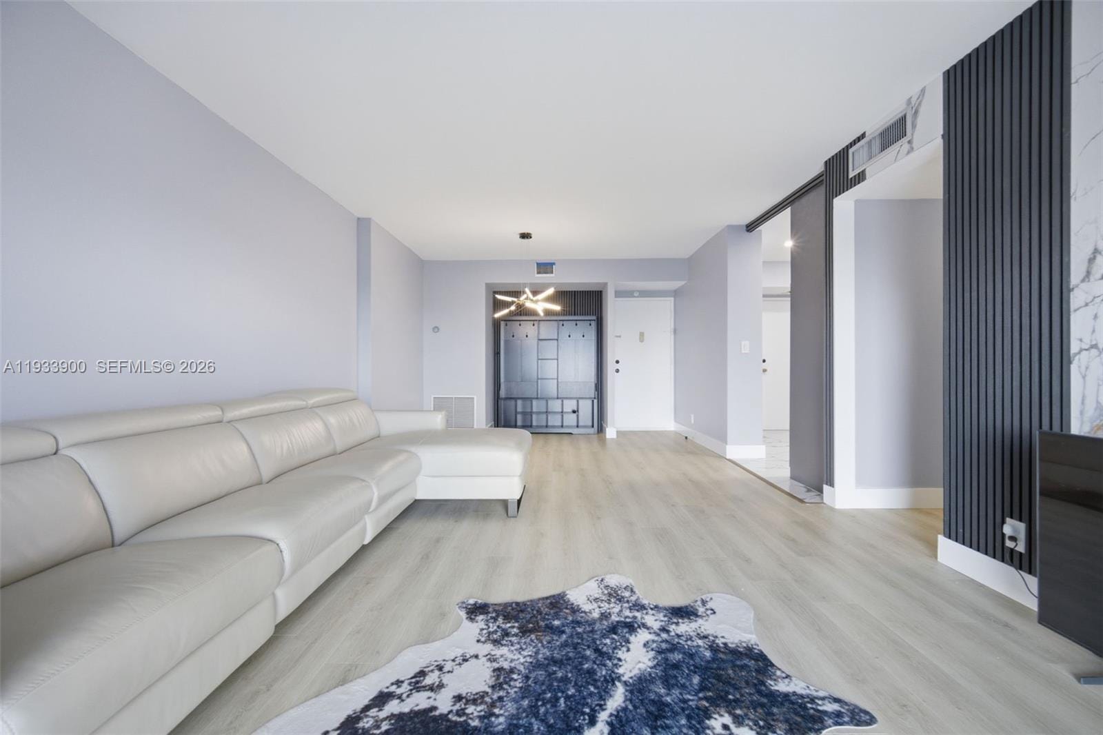 4200 Hillcrest Drive 802 — photo 8