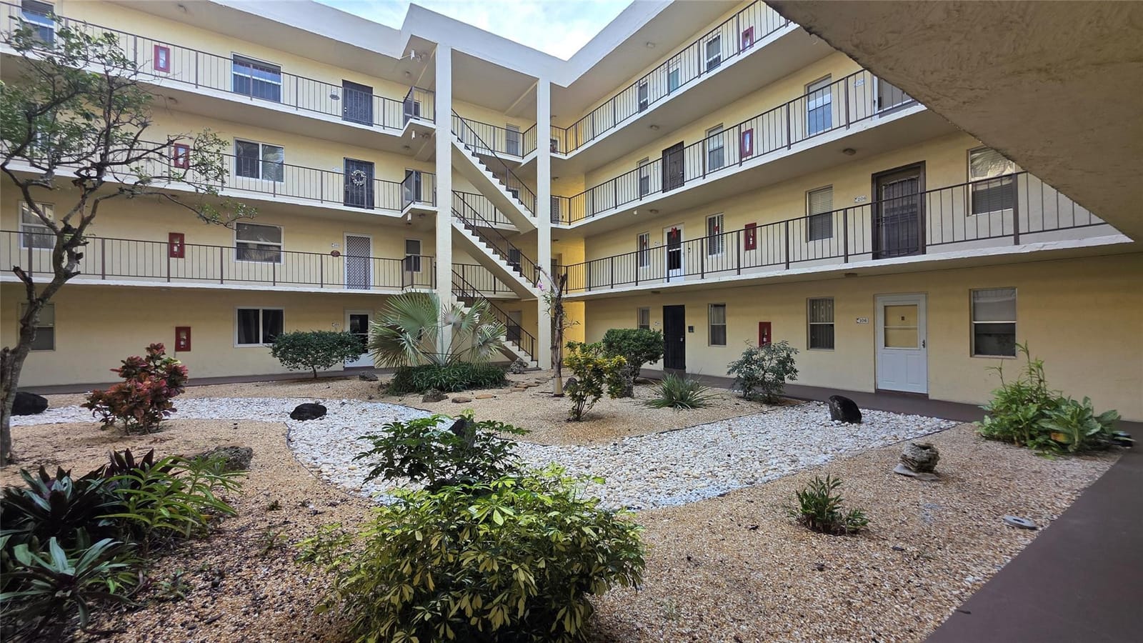 2831 Somerset Drive 105, Lauderdale Lakes, FL 33311 photo 21