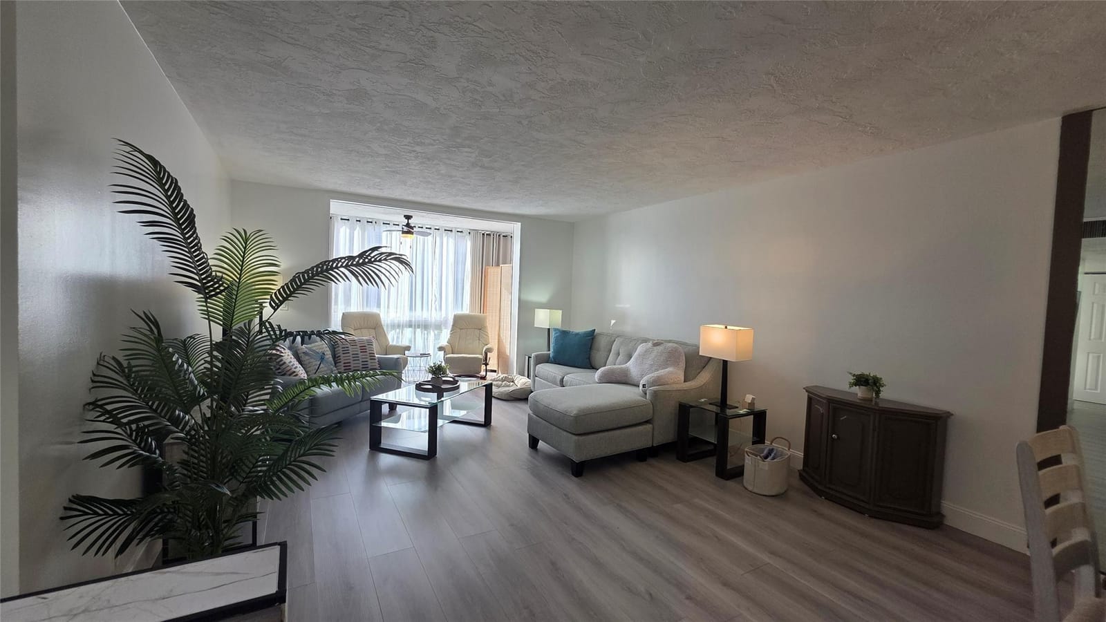 2831 Somerset Drive 105 — photo 5
