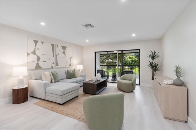 29 Stratford Lane D, Boynton Beach, FL 33436