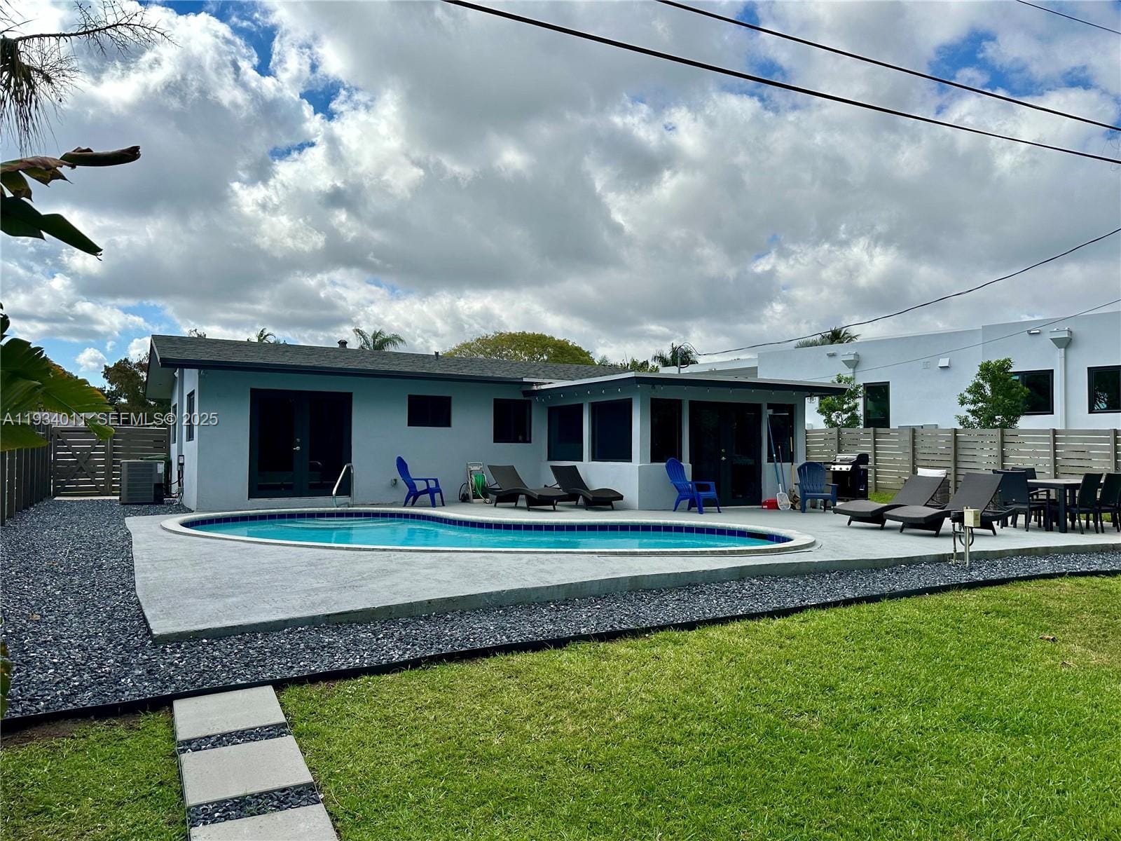513 NW 30th Street — photo 4