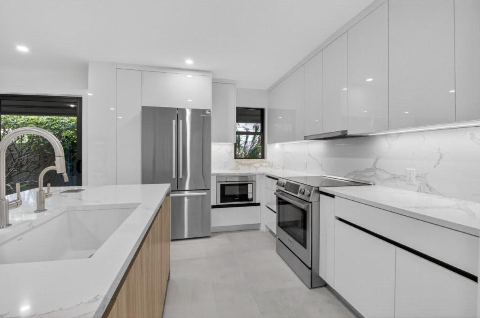7126 Rain Forest Drive — photo 2