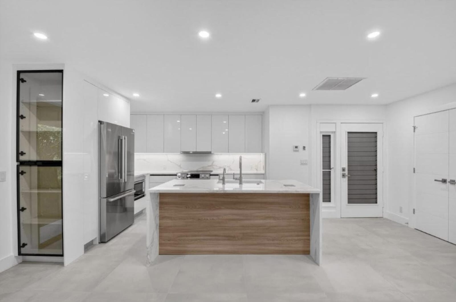 7126 Rain Forest Drive — photo 6