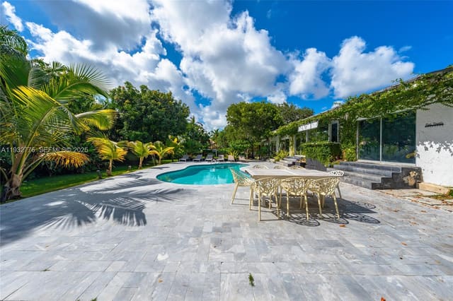 14400 NE 4th Avenue, Miami, FL 33161