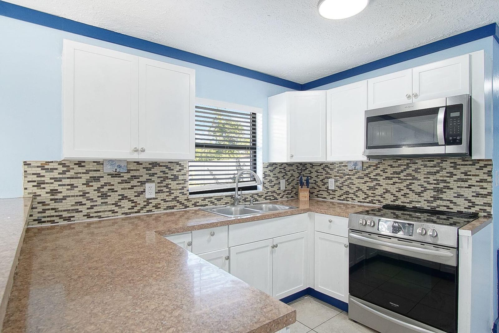 2902 Essex Drive — photo 8