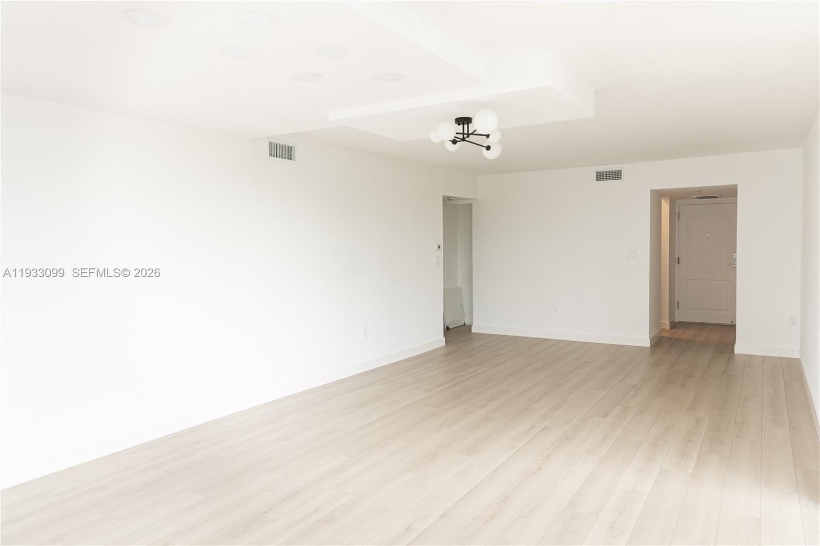 3625 N Country Club Drive 309 — photo 2
