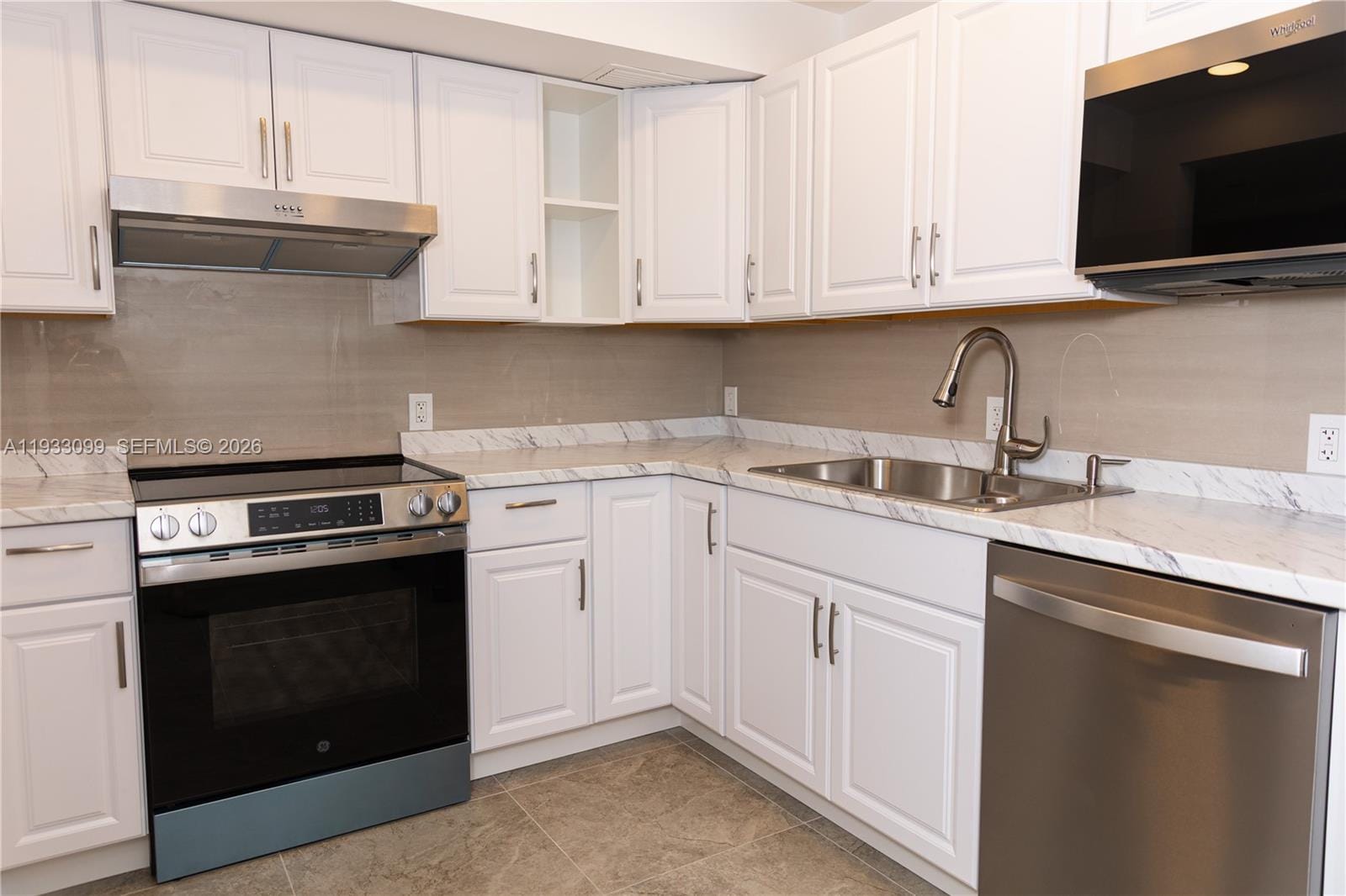 3625 N Country Club Drive 309, Aventura, FL 33180 photo 30