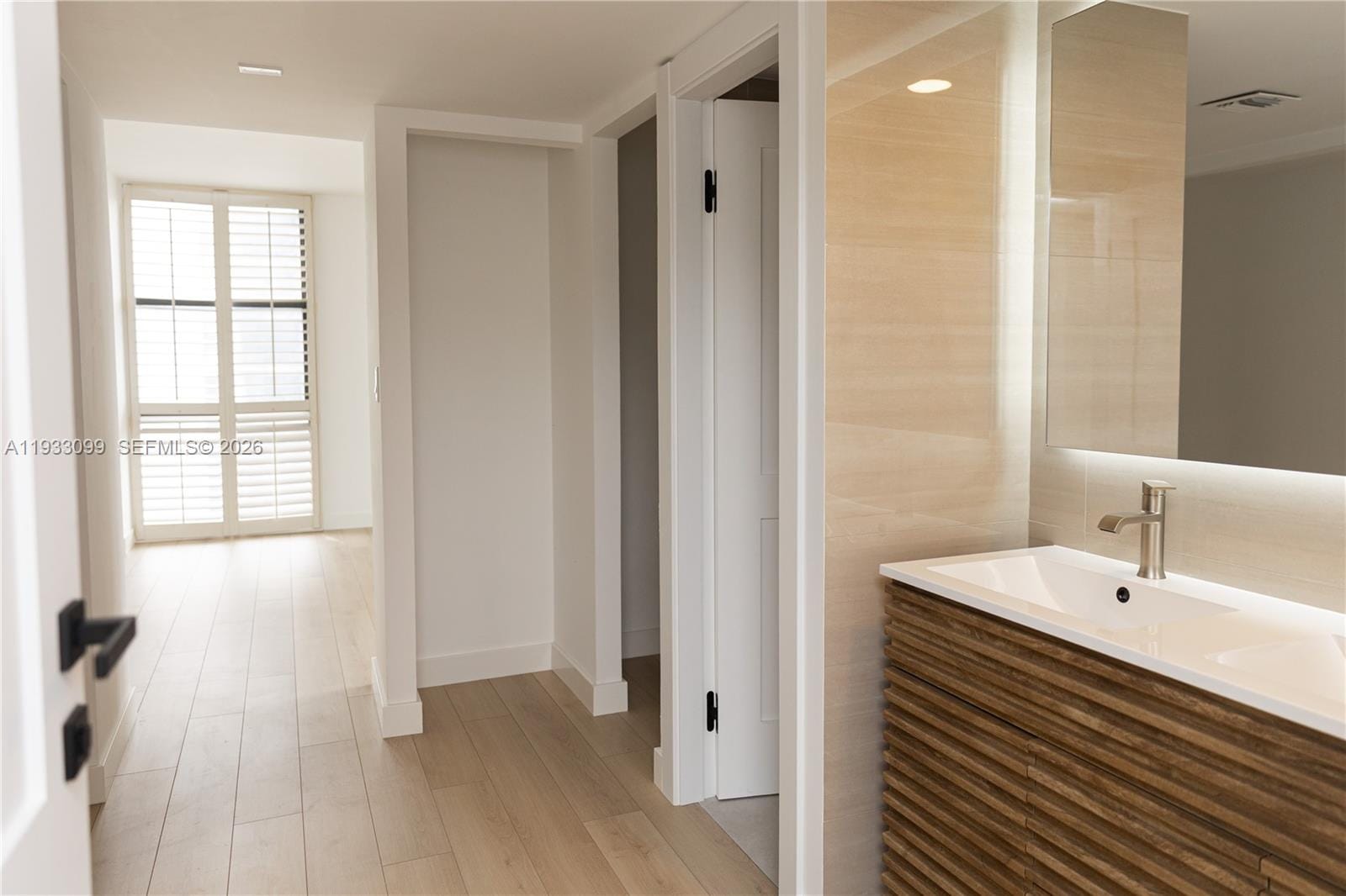 3625 N Country Club Drive 309 — photo 4
