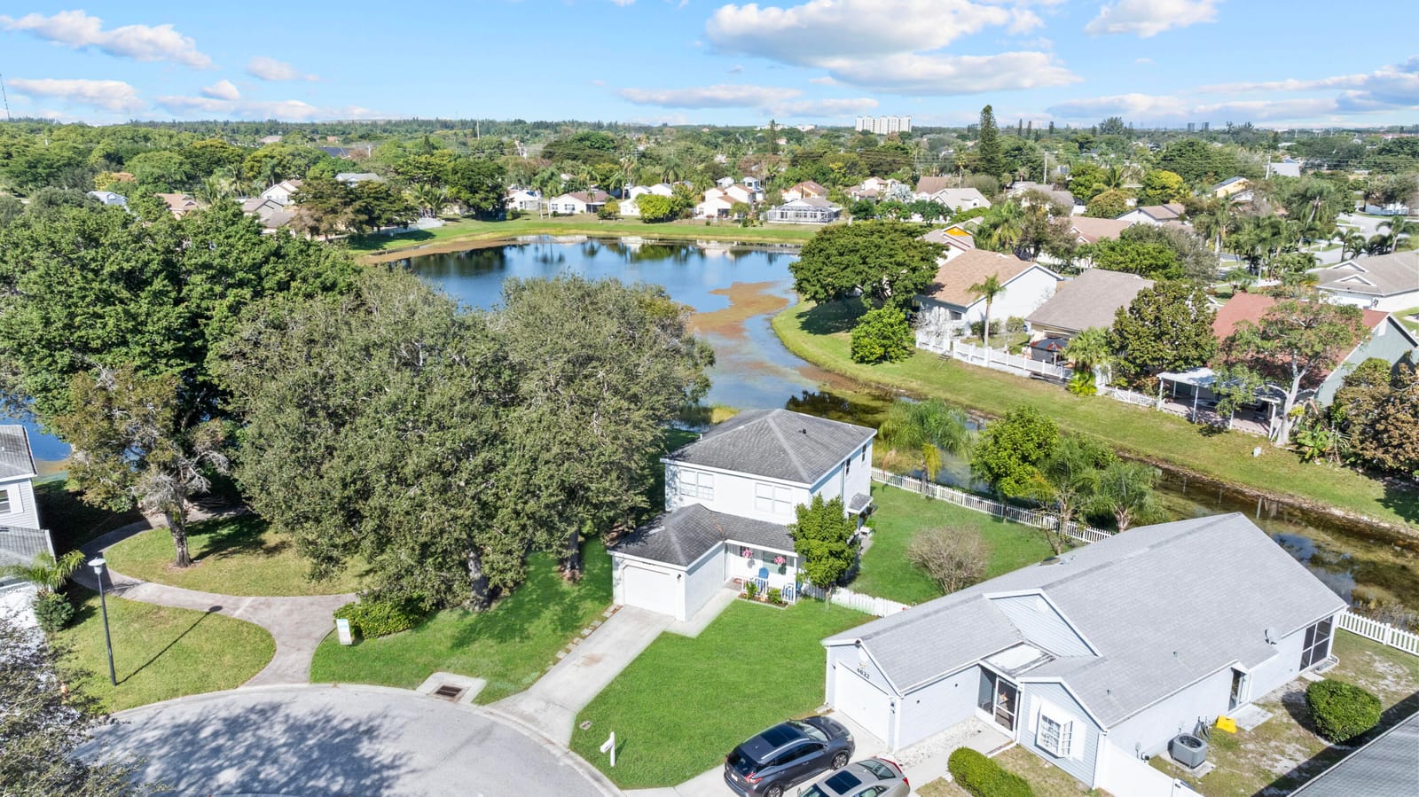 4626 Lakeside Circle — photo 3