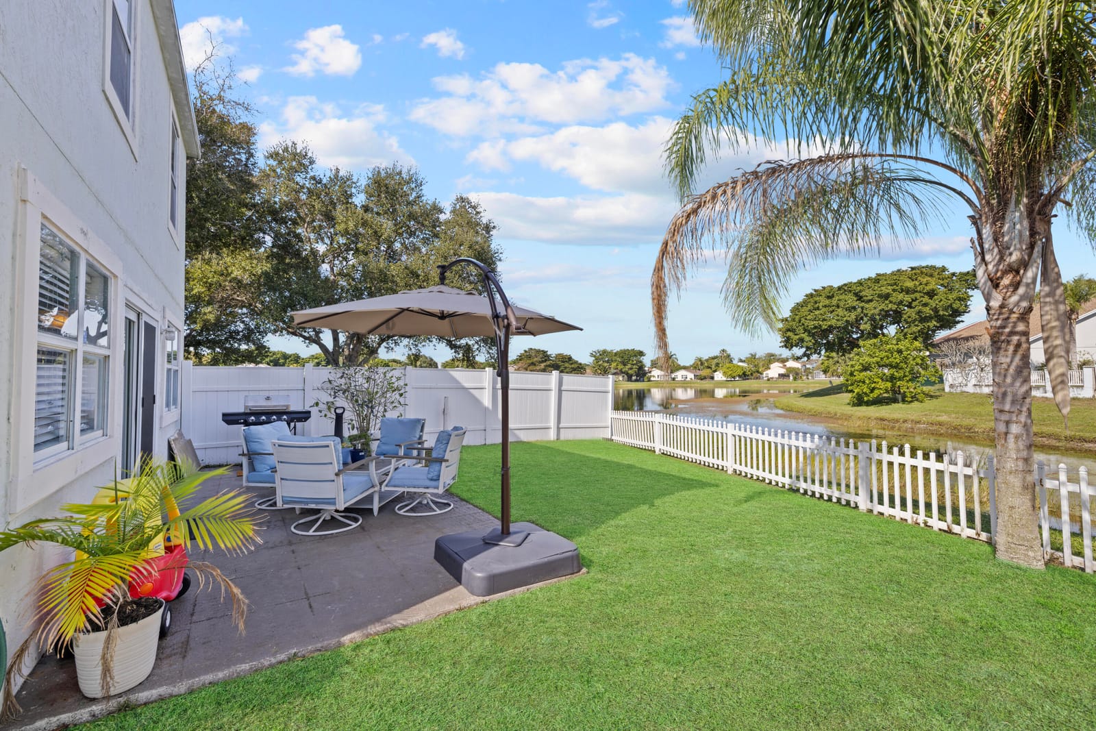 4626 Lakeside Circle — photo 4