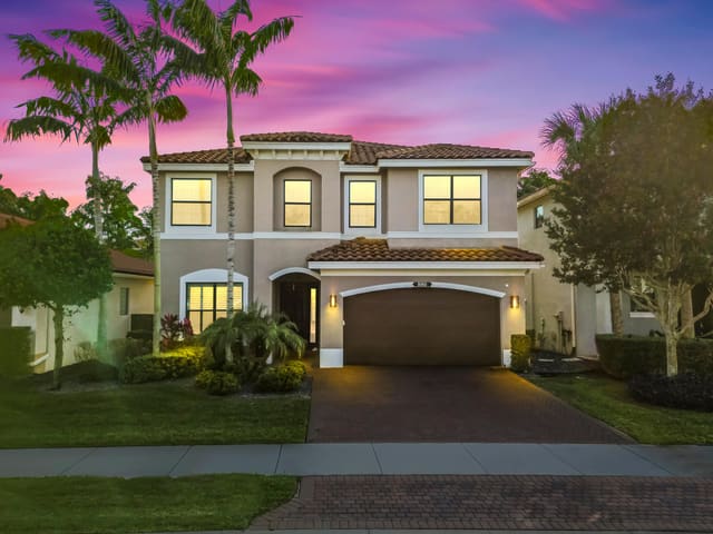 8060 Cactus Quartz Circle, Delray Beach, FL 33446
