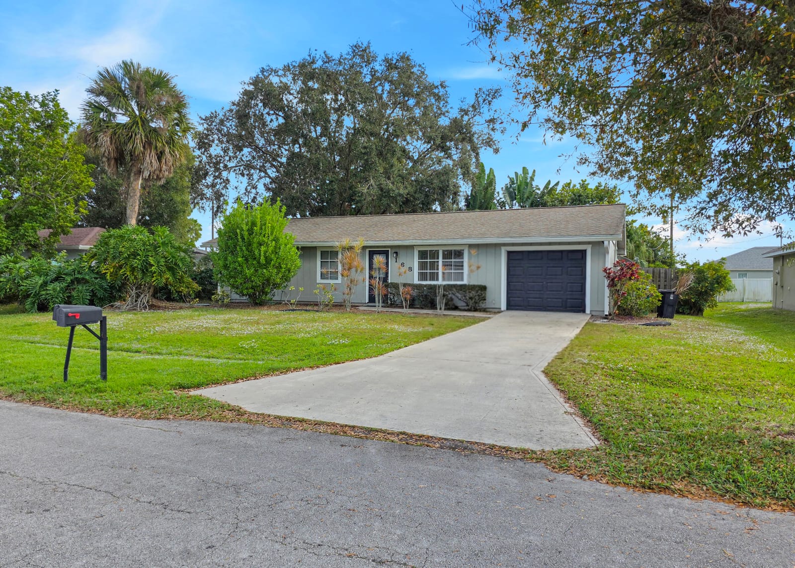 168 SW Majestic Terrace — photo 4