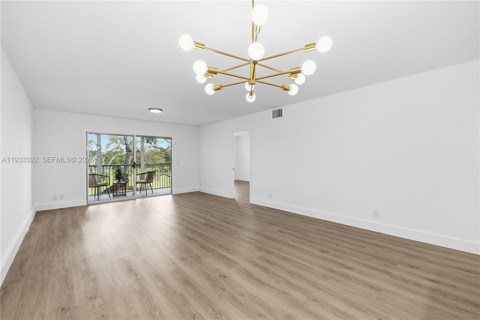 1101 SW 128th Terrace 313C — photo 9
