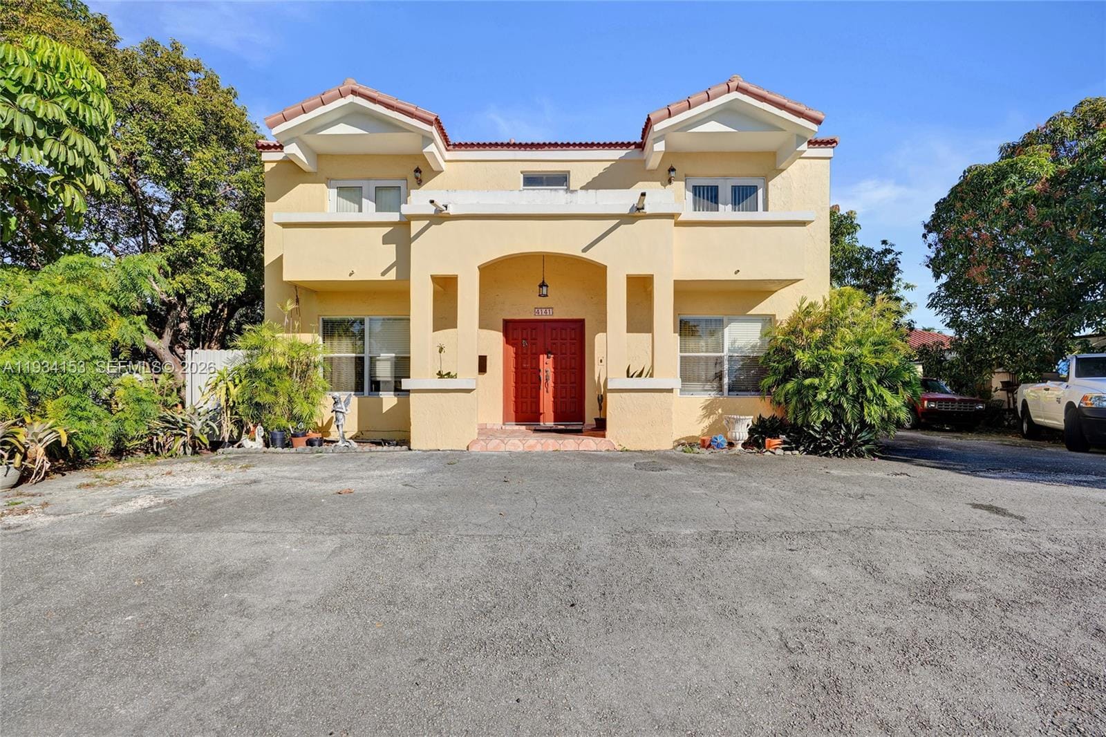 4141 W 4th Avenue, Hialeah, FL 33012