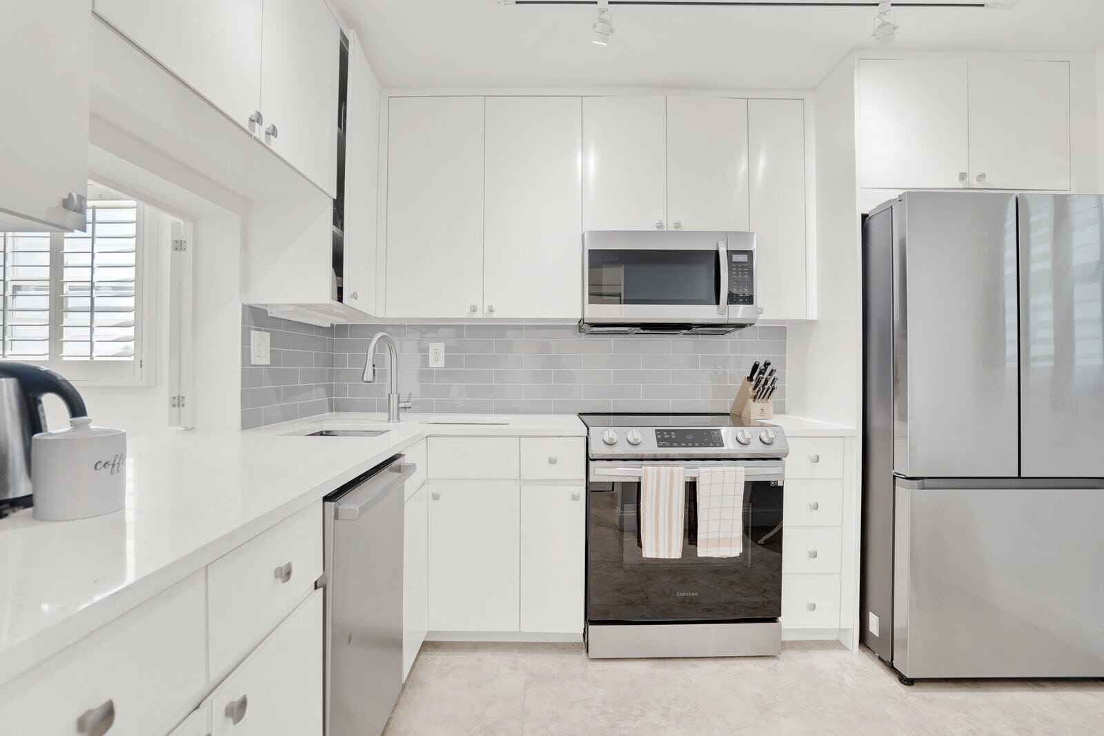 4540 N Ocean Drive 401 — photo 6