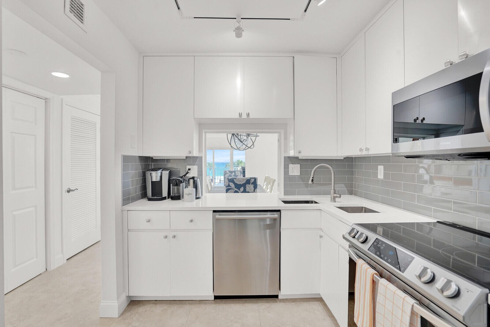 4540 N Ocean Drive 401 — photo 7