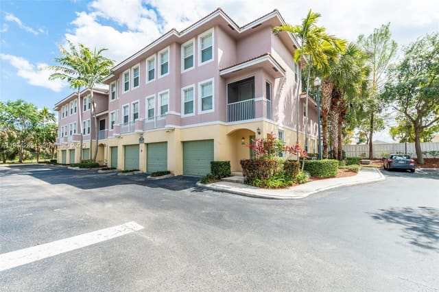6370 W Sample Road 6370, Coral Springs, FL 33067