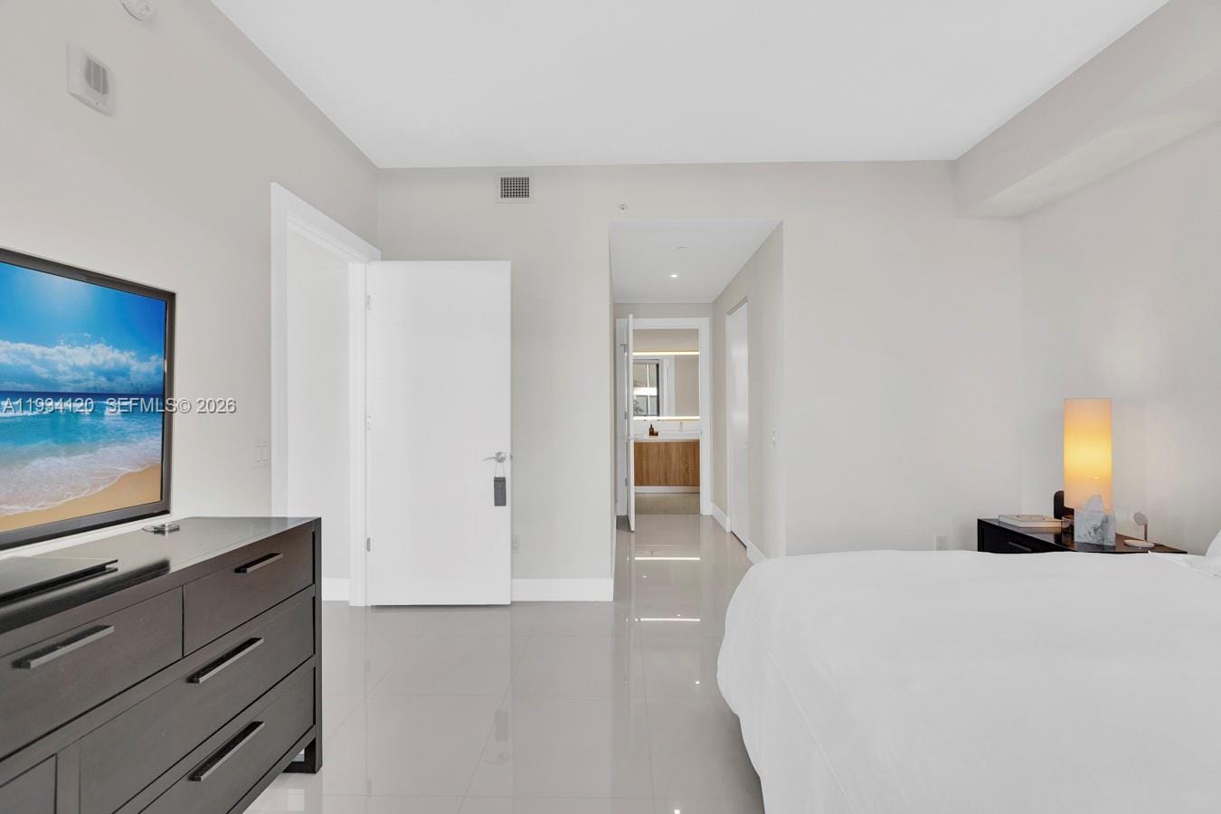 2960 NE 207 Street 810 — photo 9