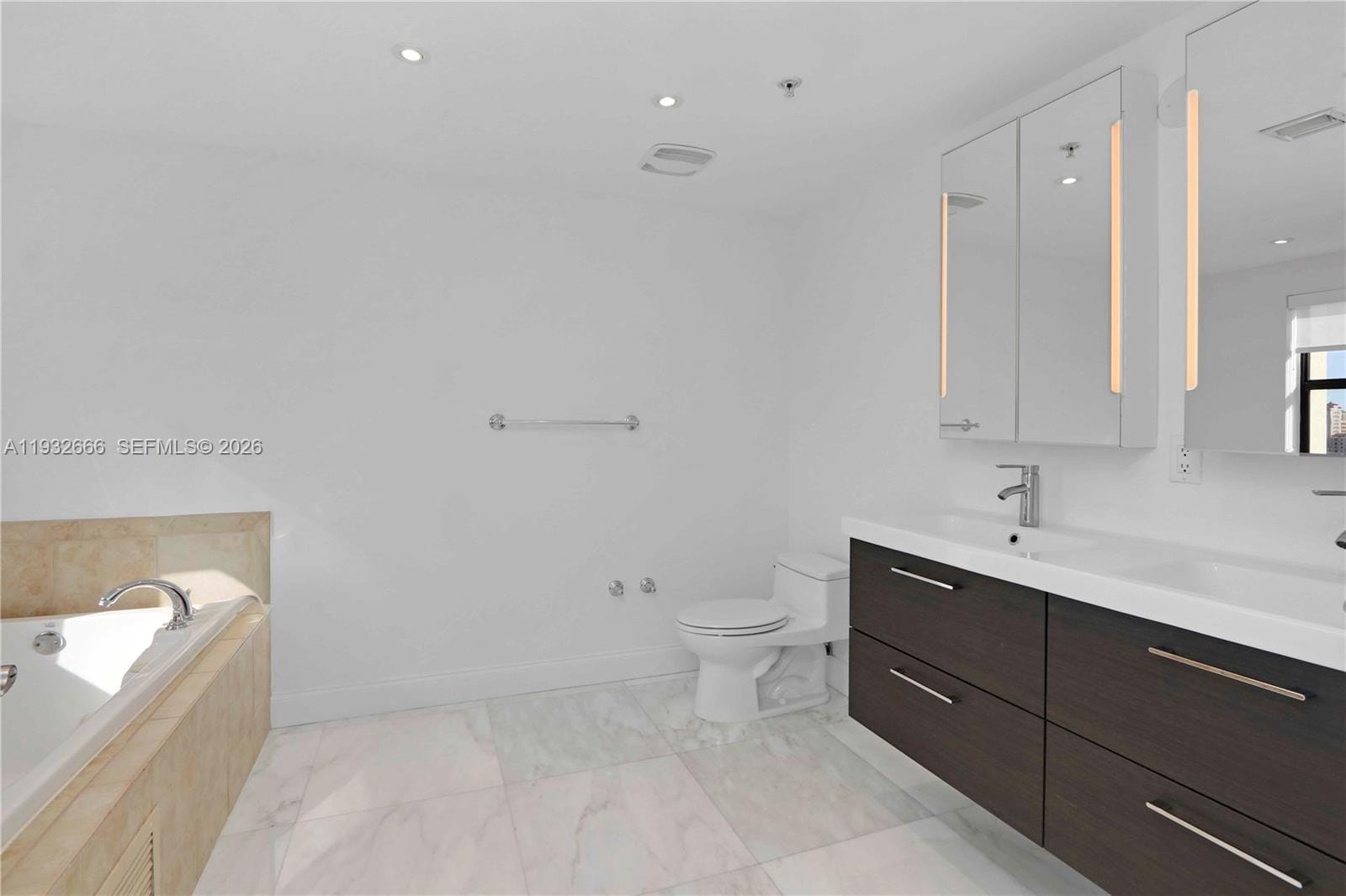 888 S Douglas Road 1203, Coral Gables, FL 33134 photo 21