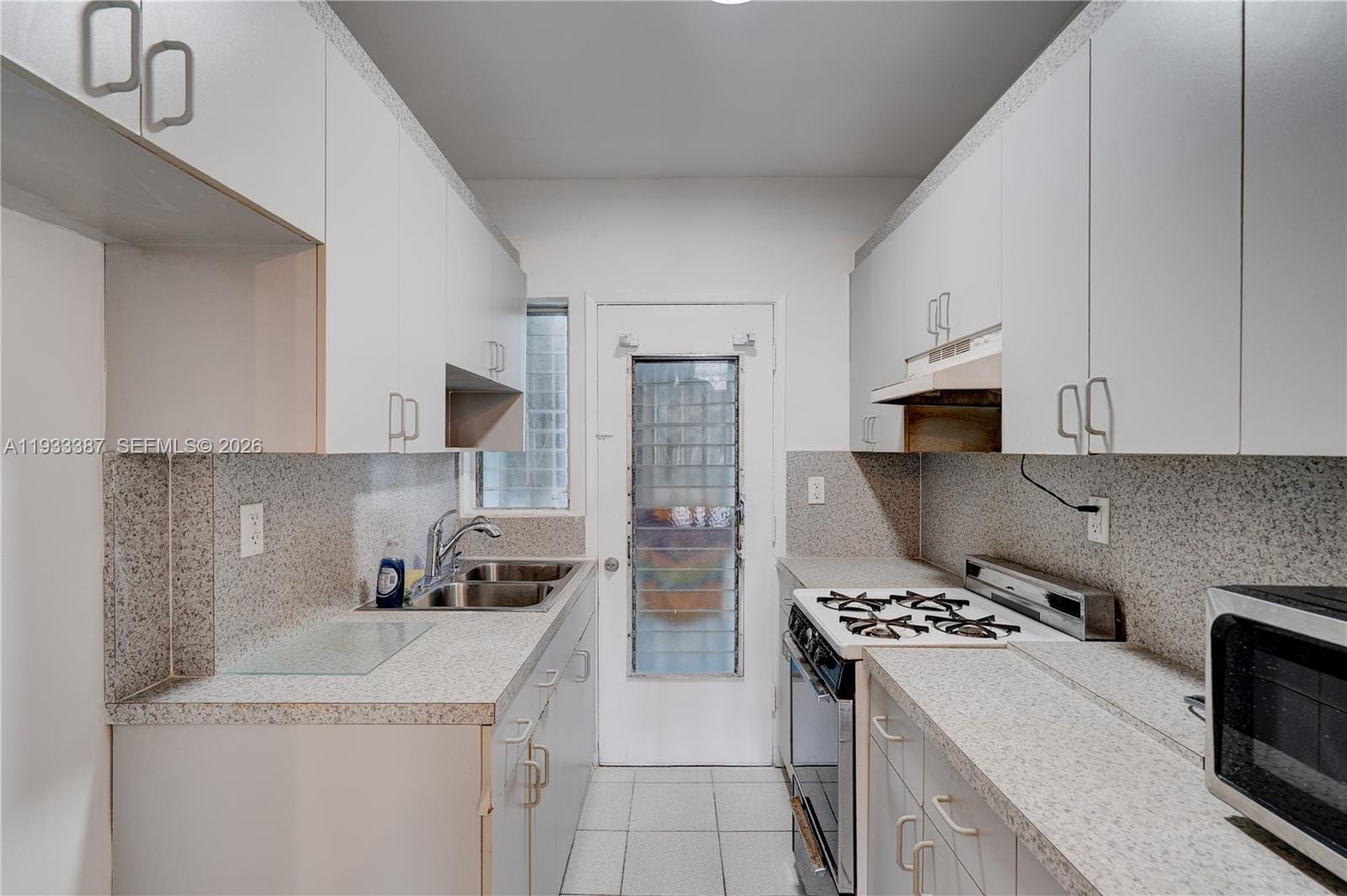 1004 Pennsylvania Avenue 18, Miami Beach, FL 33139 photo 8