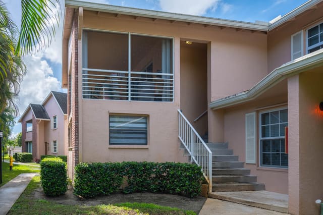 12416 Alternate A1a P2, sold in Gardenway Condo, Palm Beach Gardens, FL
