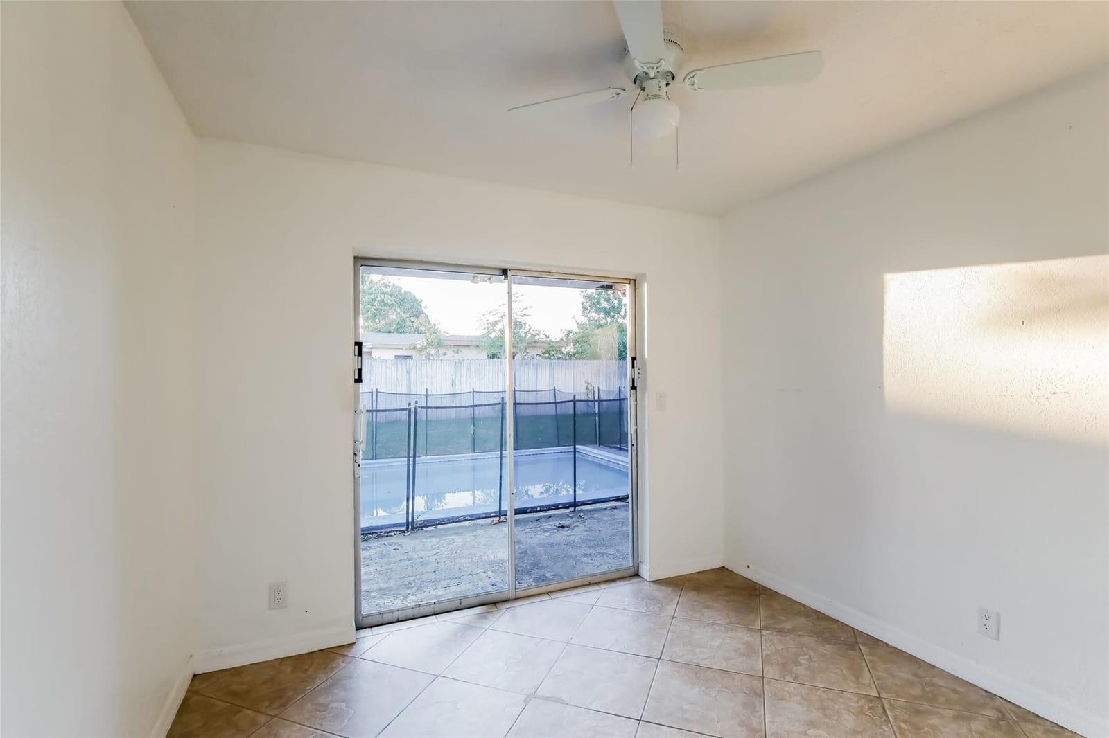 1411 SW 5th Terrace — photo 4