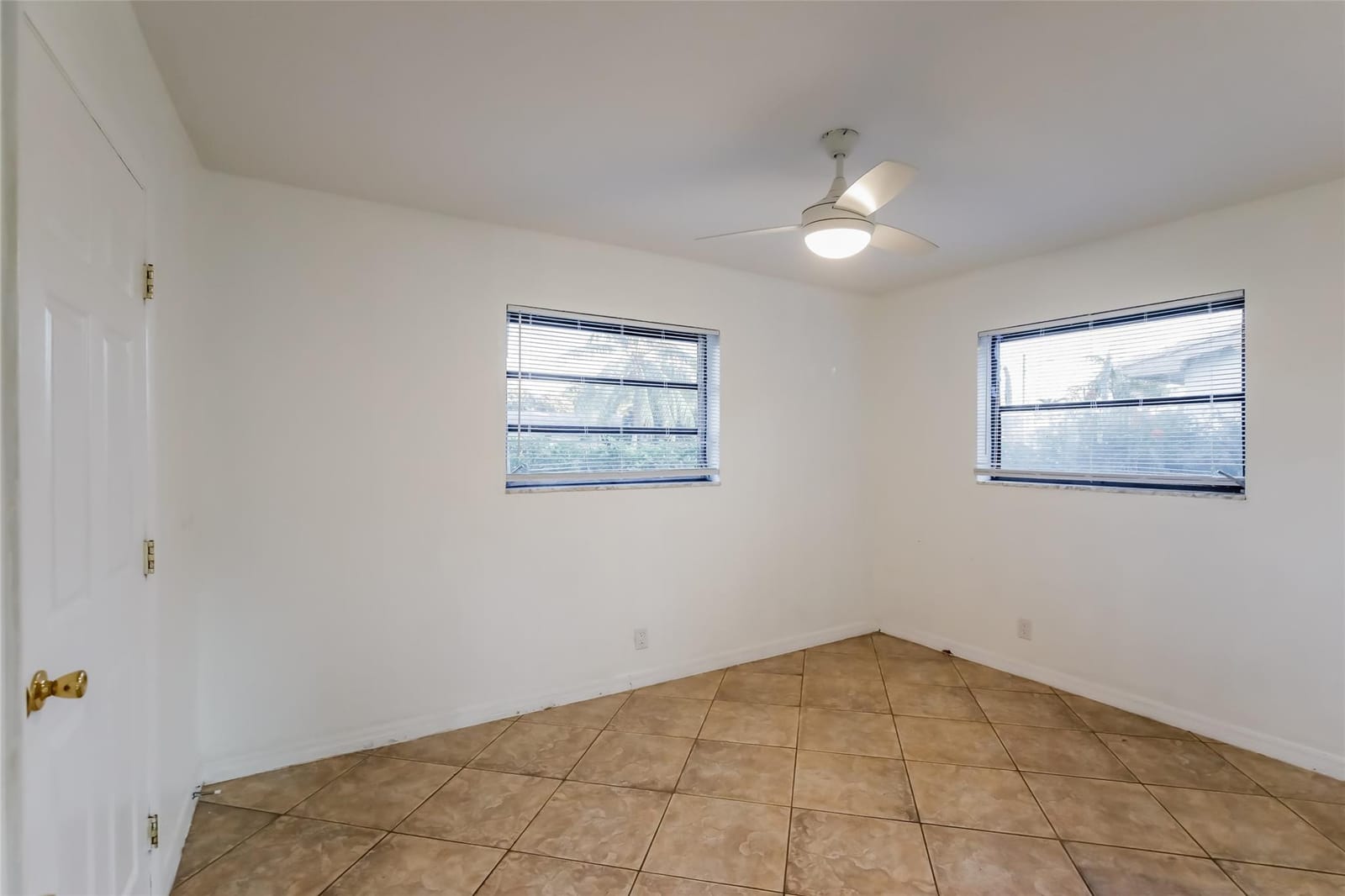 1411 SW 5th Terrace — photo 7