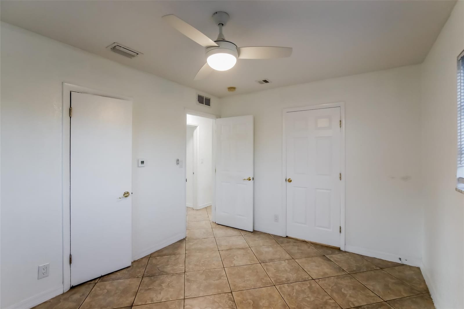 1411 SW 5th Terrace — photo 8