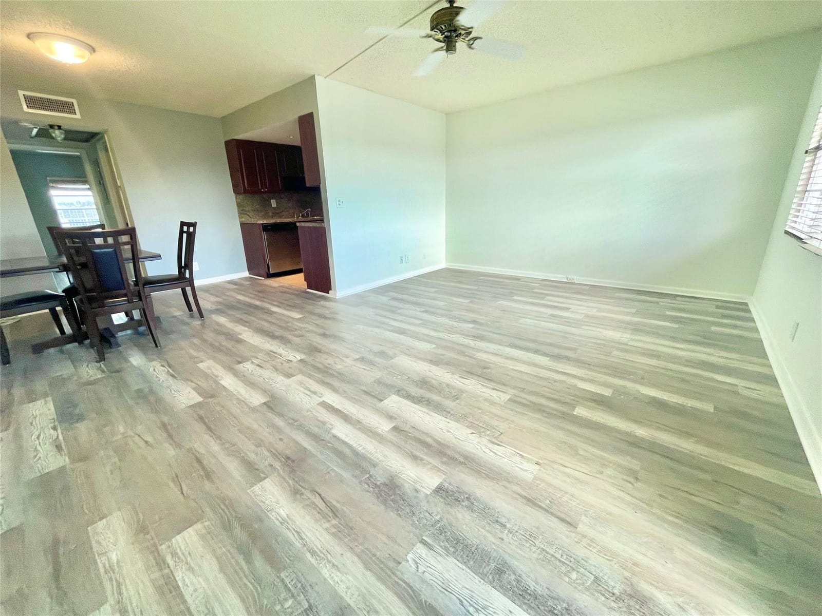 4024 Cambridge B 4024, Deerfield Beach, FL 33442 photo 11