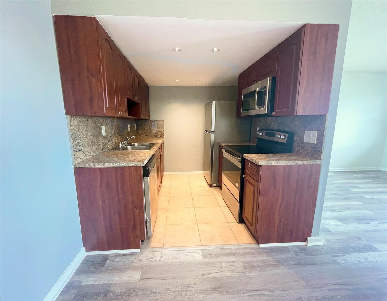4024 Cambridge B 4024, Deerfield Beach, FL 33442 photo 7