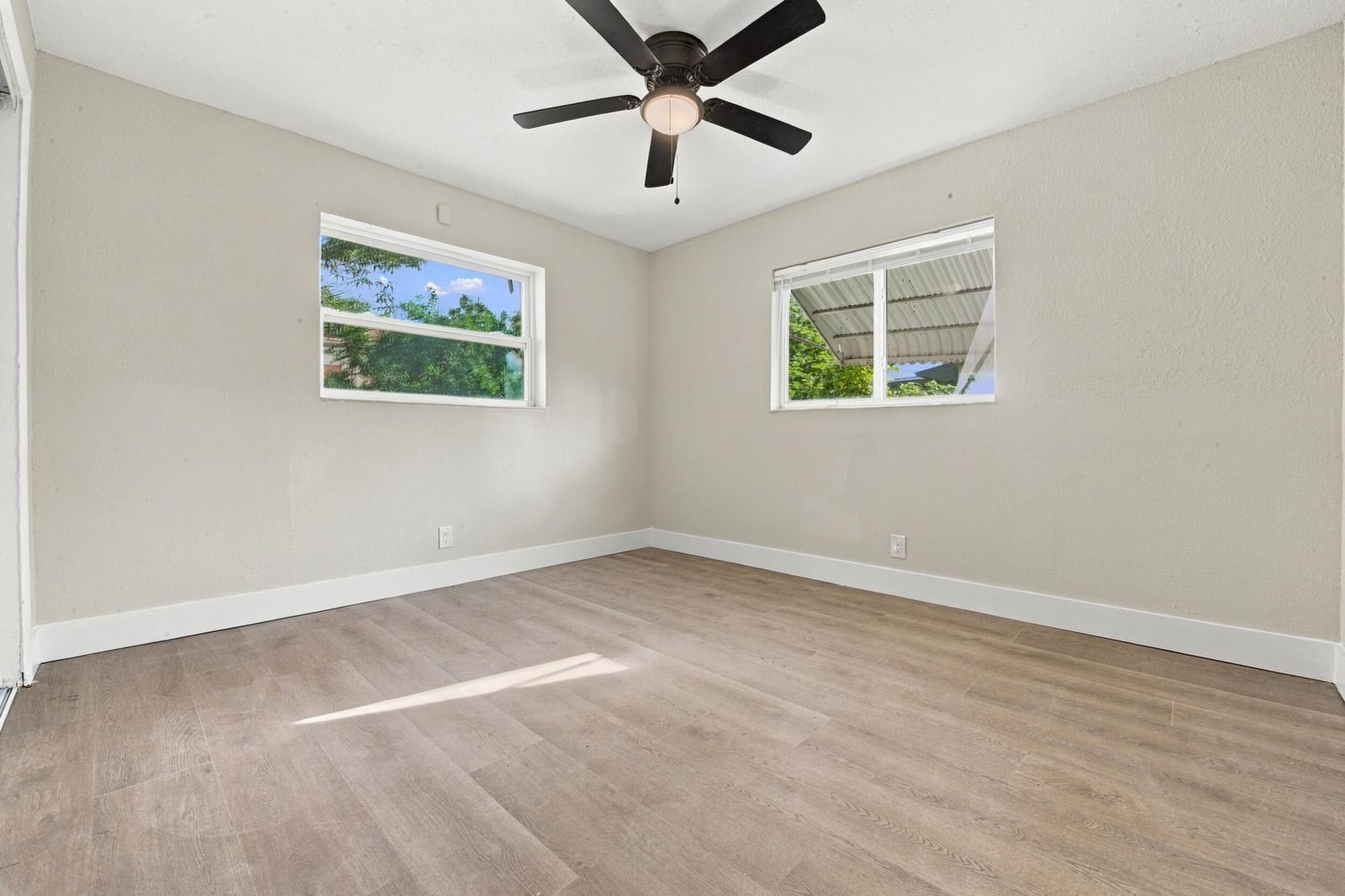 5401 - 5405 - 5405 17th Court, Lauderhill, FL 33313 photo 11