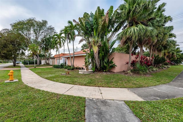 8404 SW 102nd Place, Miami, FL 33173