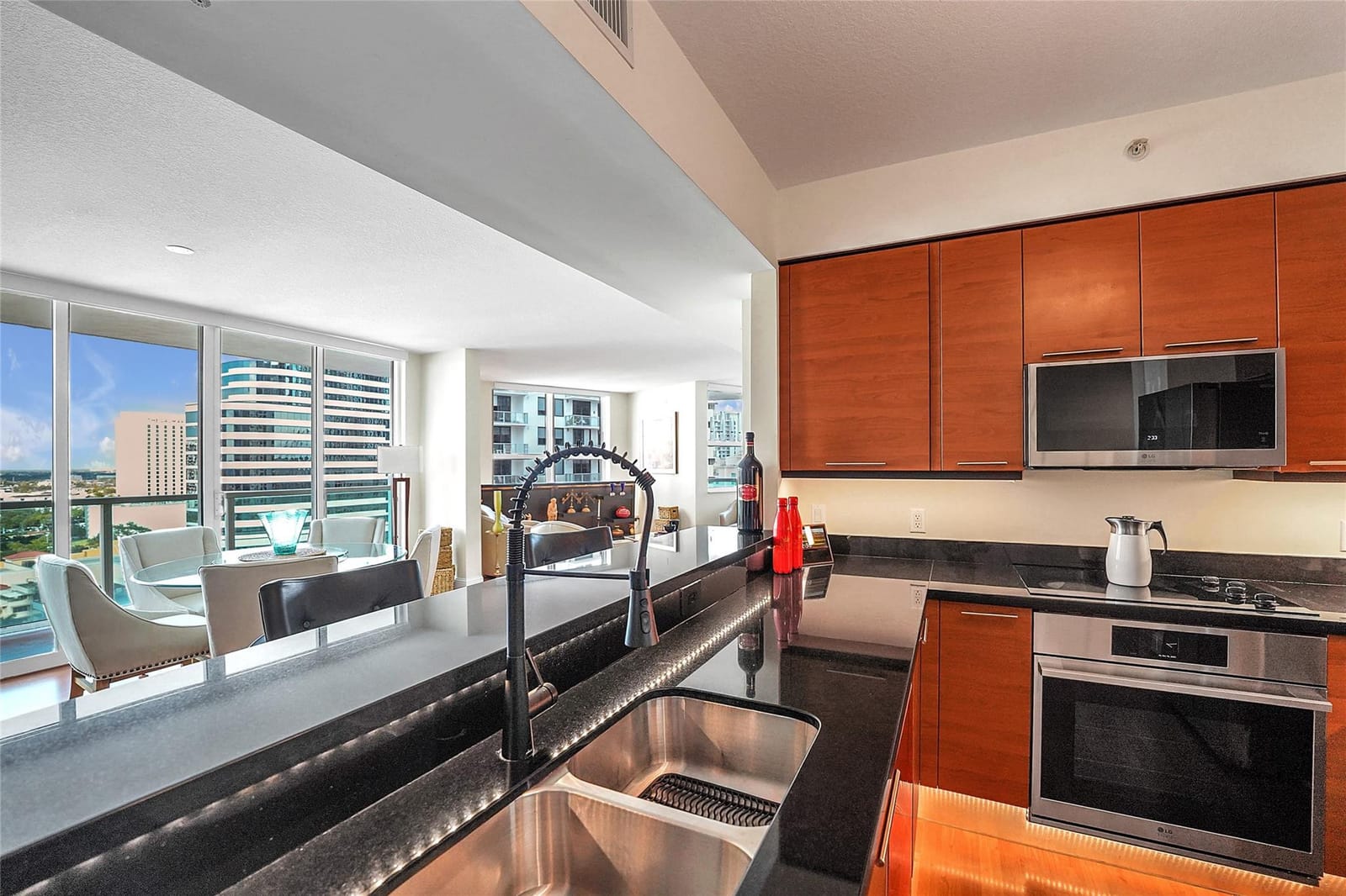 350 SE 2nd Street 1770, Fort Lauderdale, FL 33301 photo 4