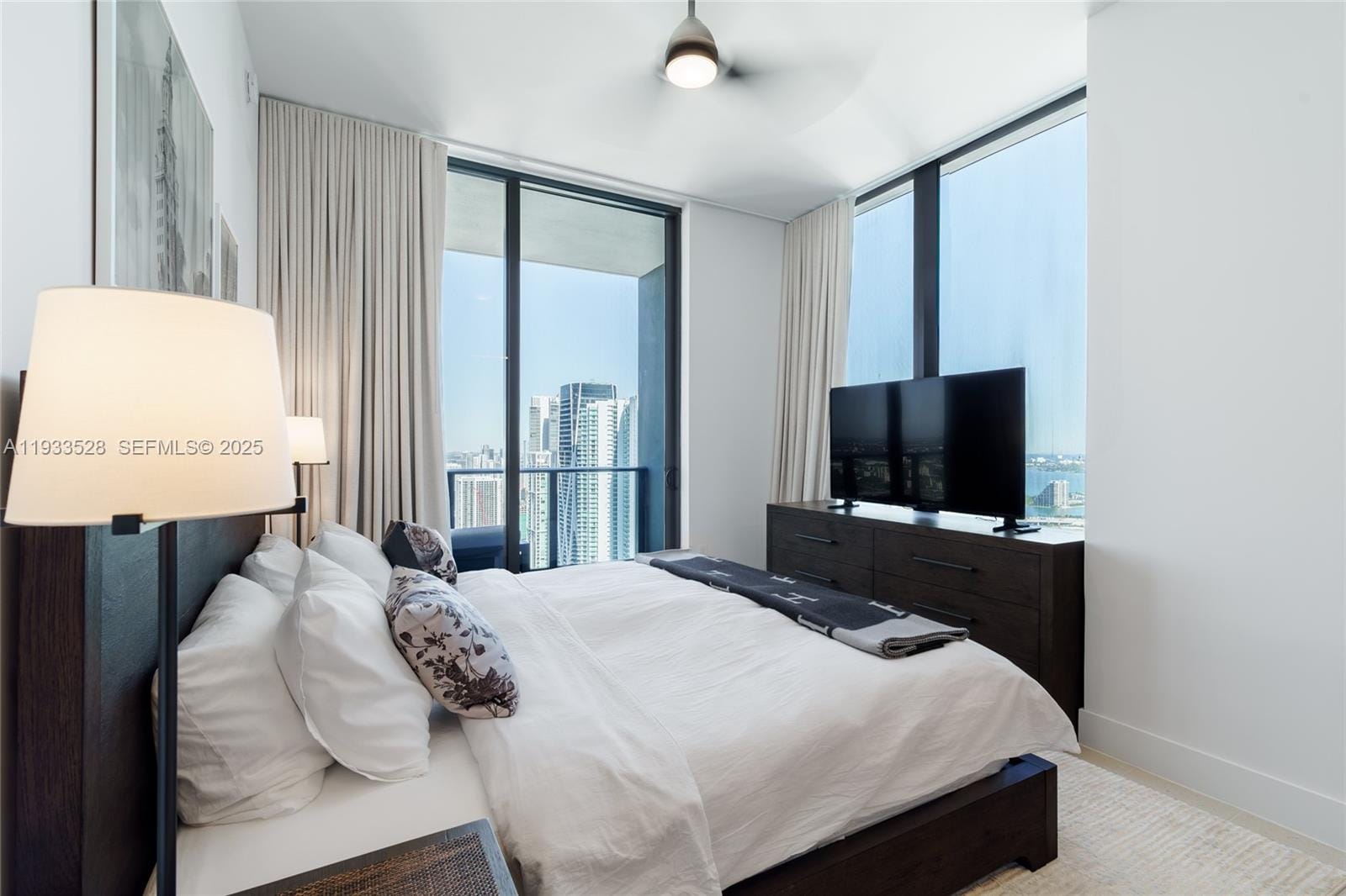 159 NE 6th Street PH5001, Miami, FL 33132 photo 19