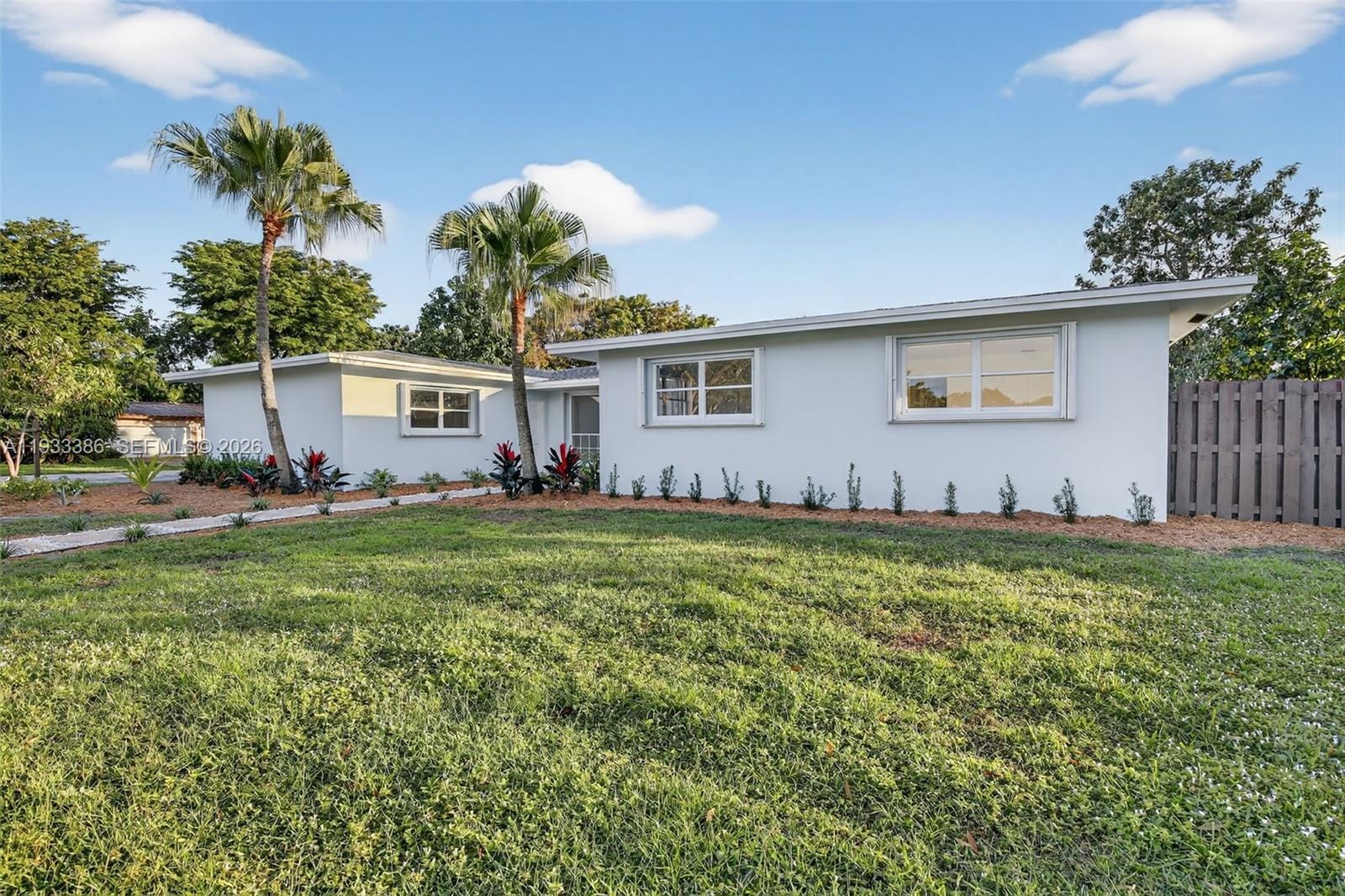 6800 NW 7th Street, Plantation, FL 33317 photo 2