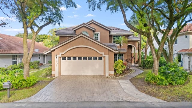 608 Misty Oaks Lane, sold in Palm Aire Oaks Course Est, Pompano Beach, FL