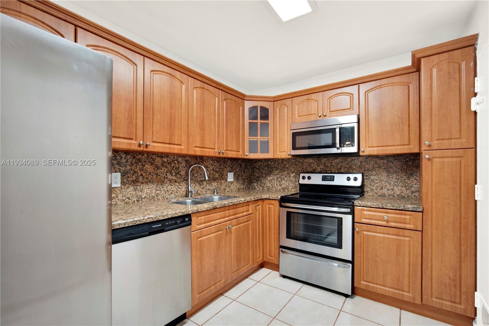 400 Kings Point Drive 1604 — photo 11
