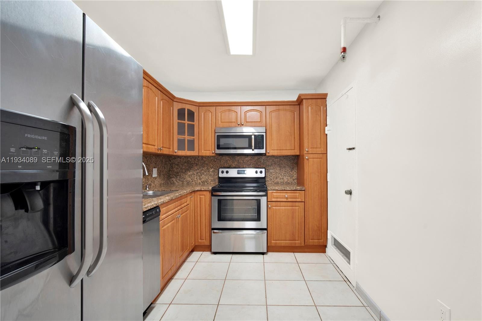 400 Kings Point Drive 1604 — photo 12