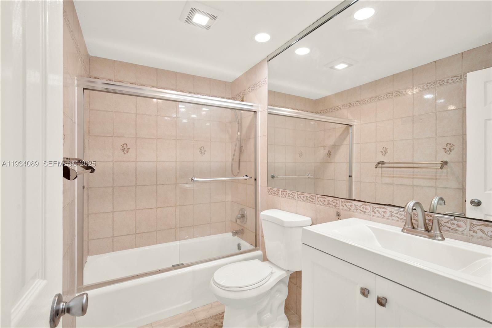 400 Kings Point Drive 1604, Sunny Isles Beach, FL 33160 photo 16
