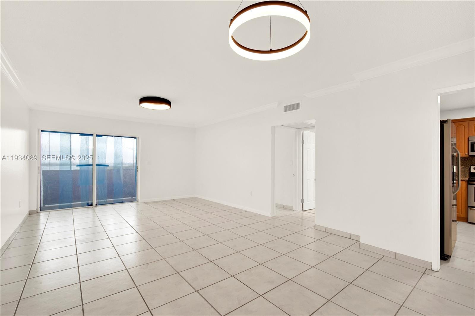 400 Kings Point Drive 1604 — photo 9
