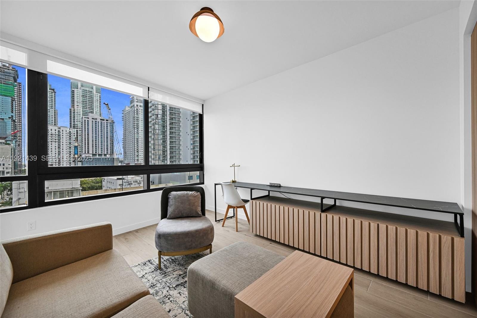225 N Miami Avenue 901 — photo 12
