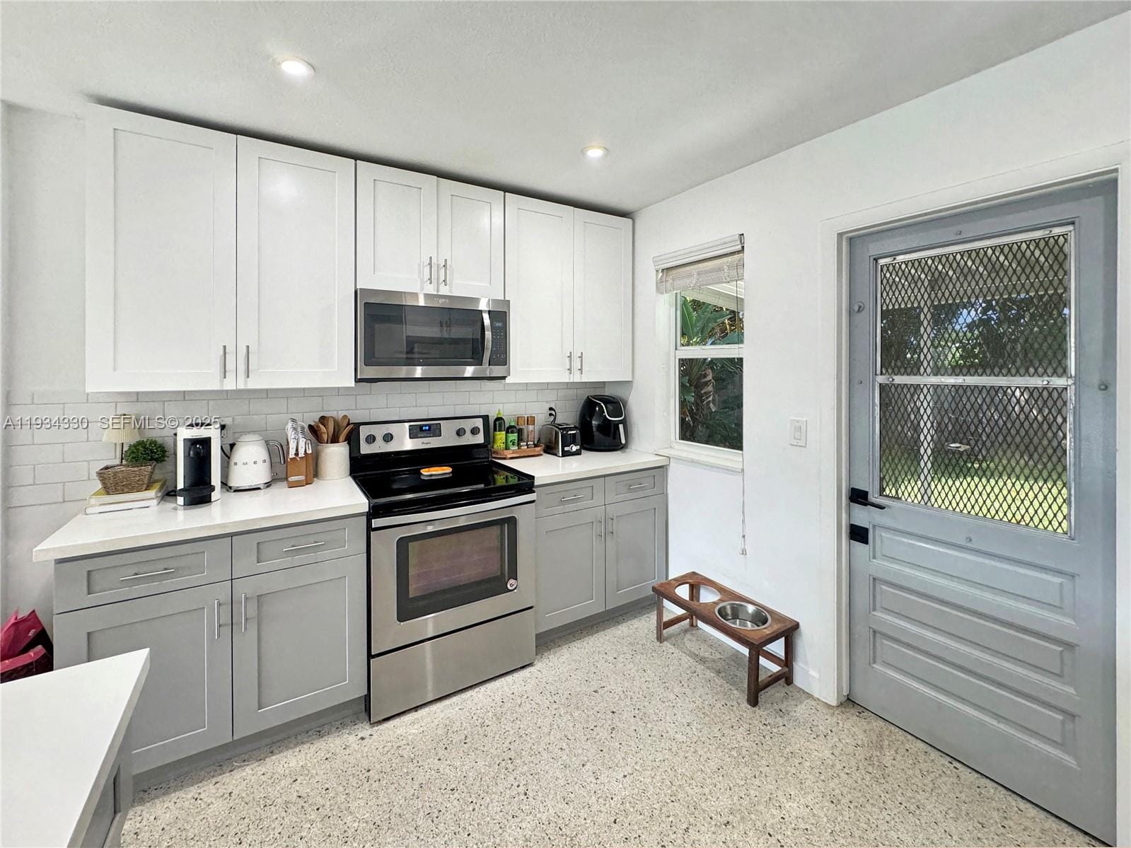 640 SW 6th Street, Hallandale Beach, FL 33009 photo 13
