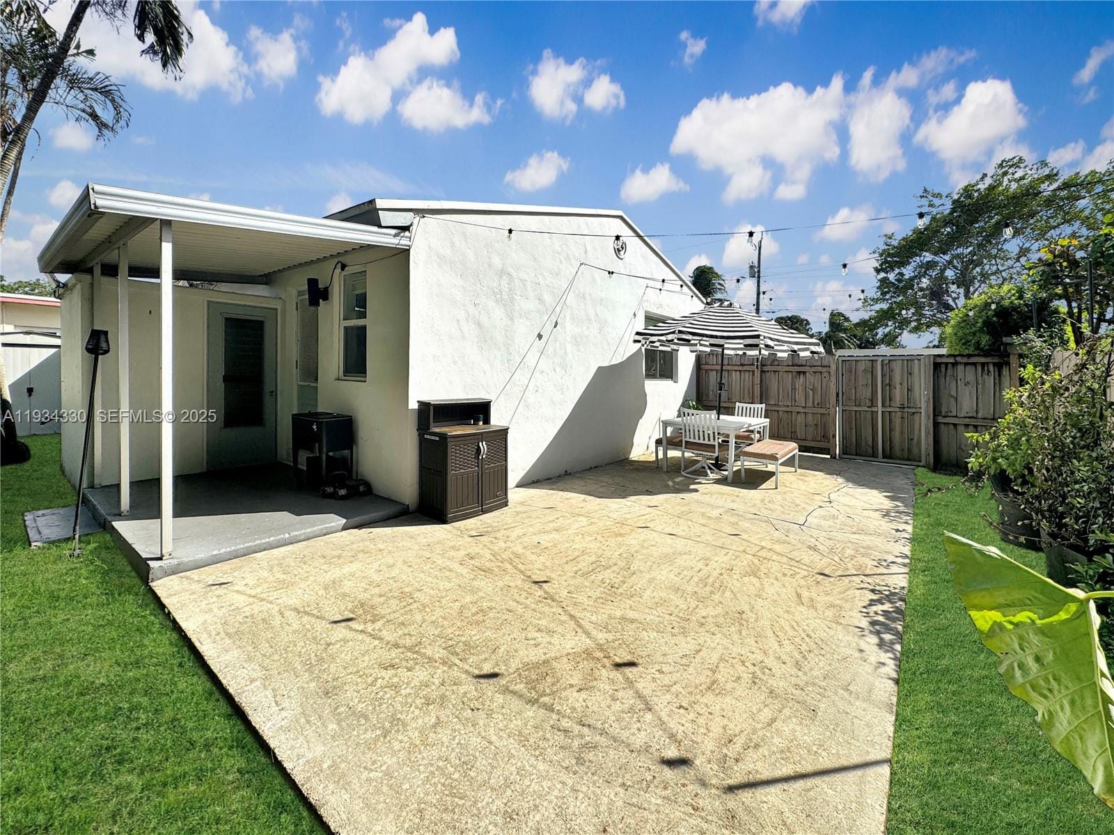 640 SW 6th Street, Hallandale Beach, FL 33009 photo 14