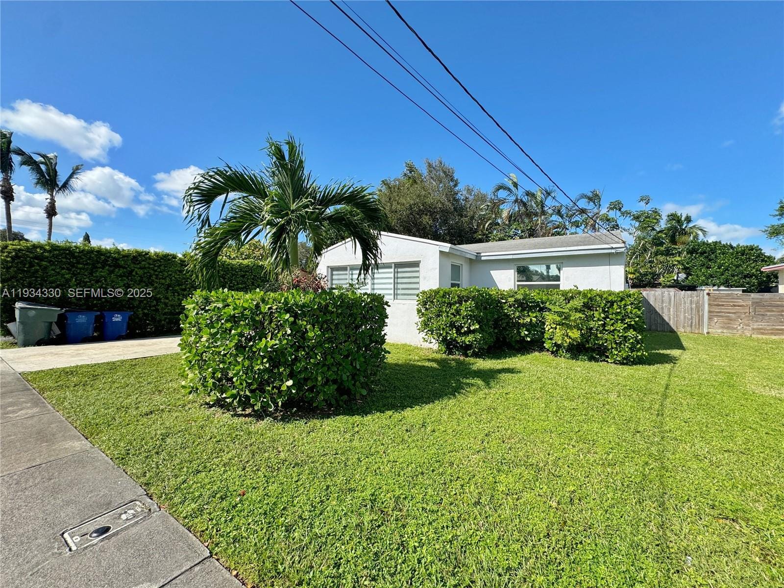 640 SW 6th Street, Hallandale Beach, FL 33009 photo 15