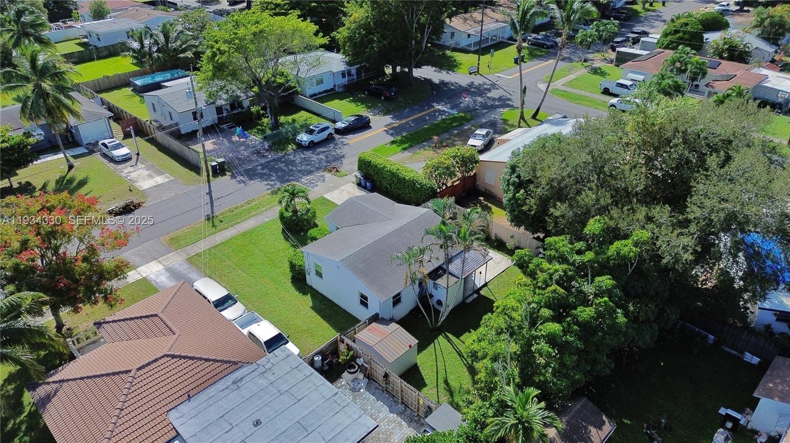 640 SW 6th Street, Hallandale Beach, FL 33009 photo 18