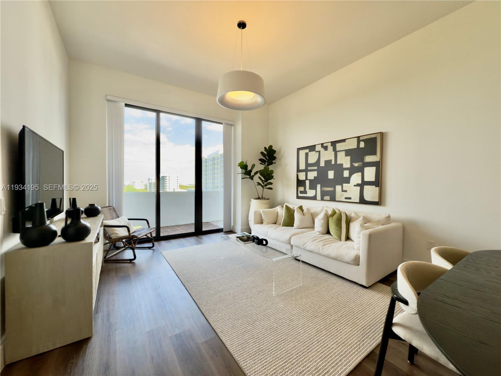 2800 SW 27th Terrace 0211, Miami, FL 33133, Miami