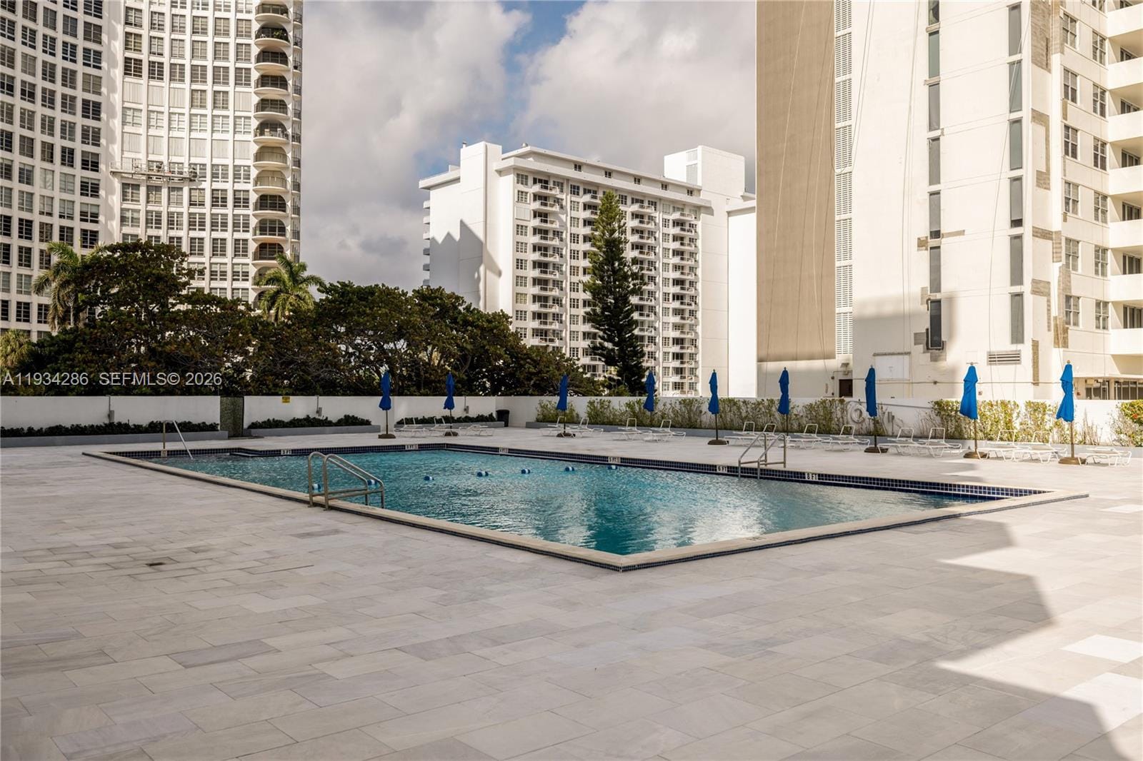 5601 Collins Avenue 1019 — photo 5