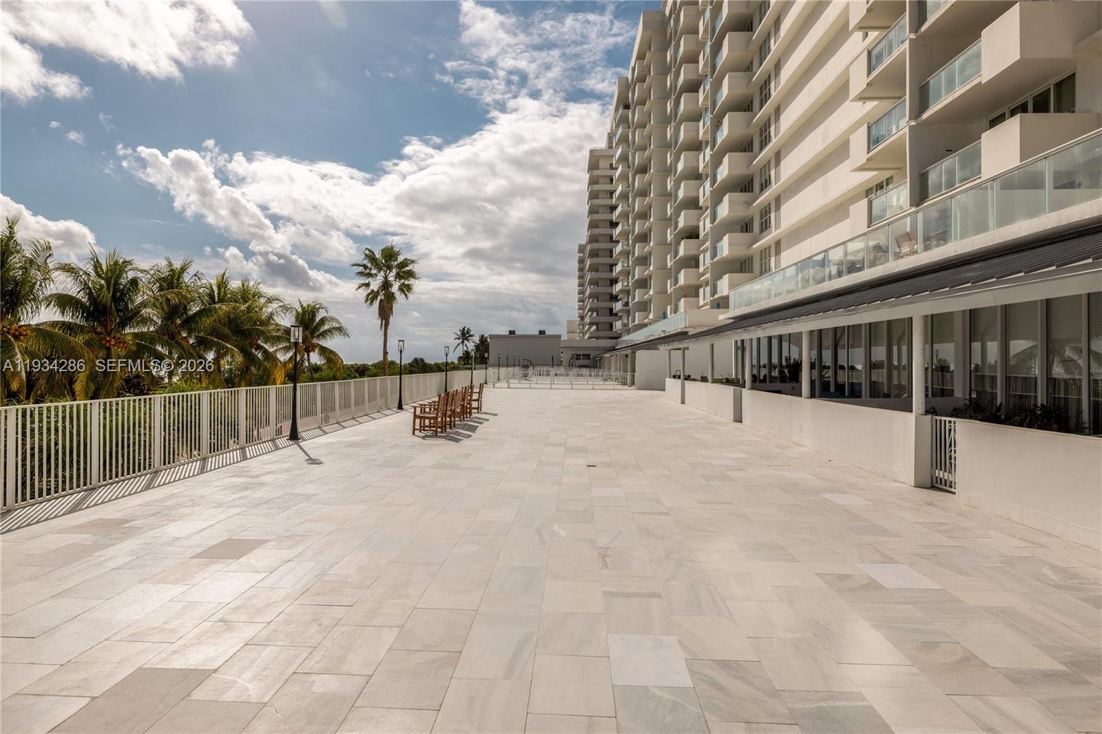 5601 Collins Avenue 1019 — photo 7