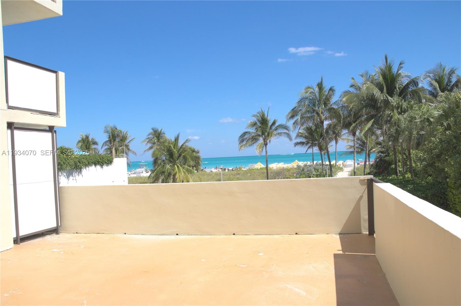 1623 Collins Avenue 218 — photo 2
