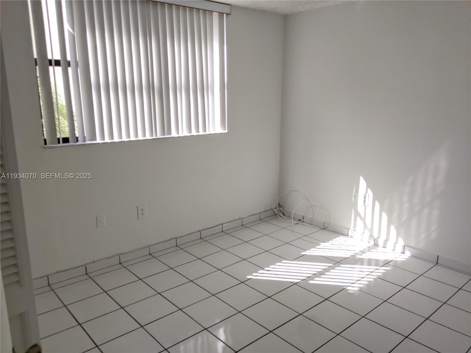 1623 Collins Avenue 218 — photo 10